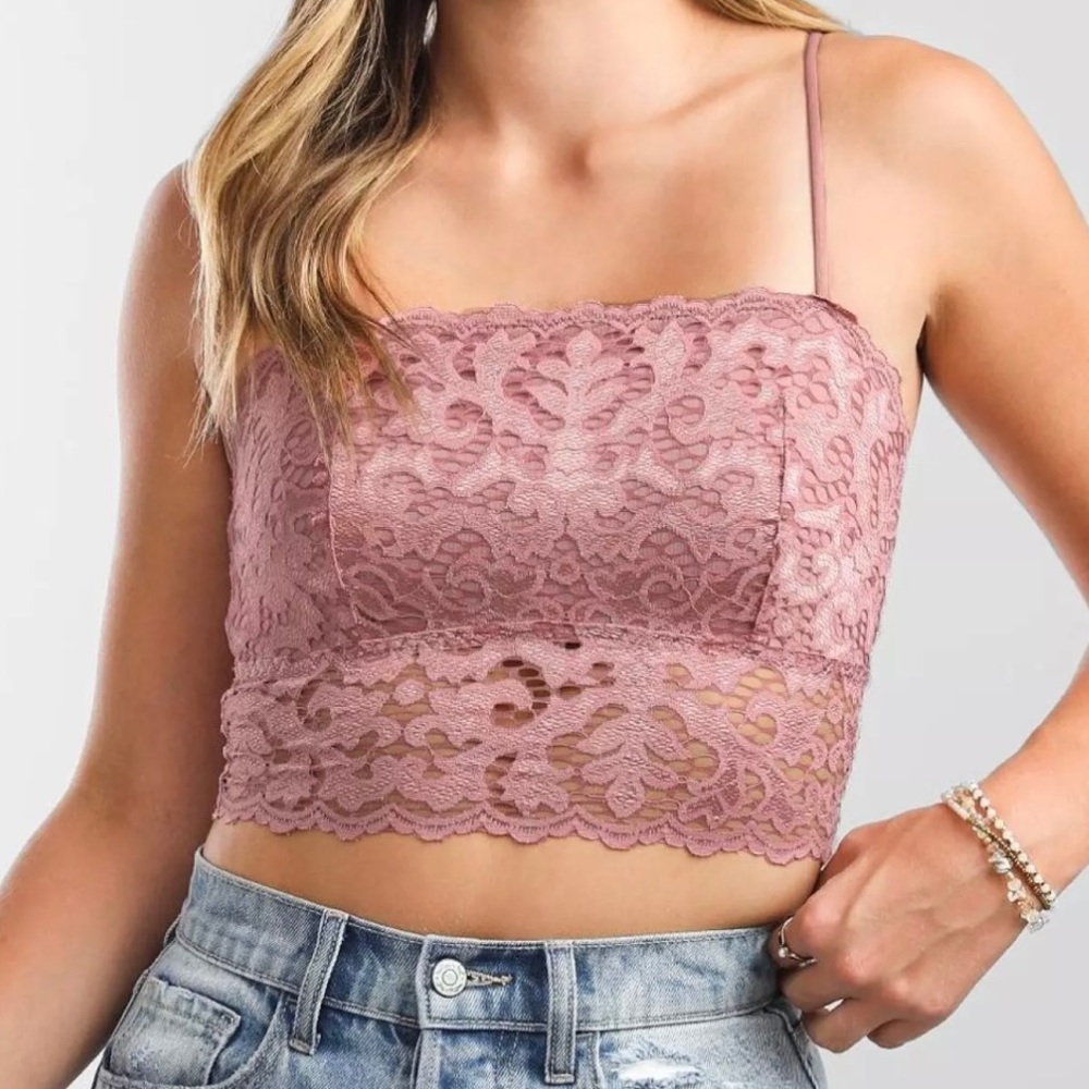 BNWT Lace Brami Buckle L